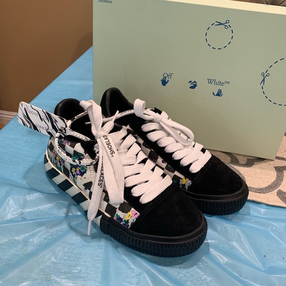 Off-White vulcanized sneakers - Picture 2 of 6